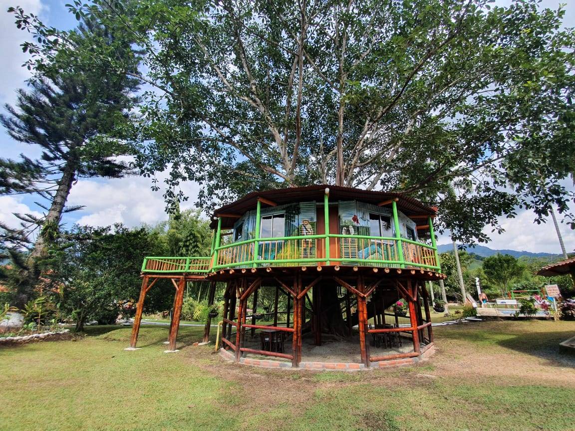 260 M² Habitación Privada ∙ 1 Habitación ∙ 4 Huéspedes - Pereira, Colombia