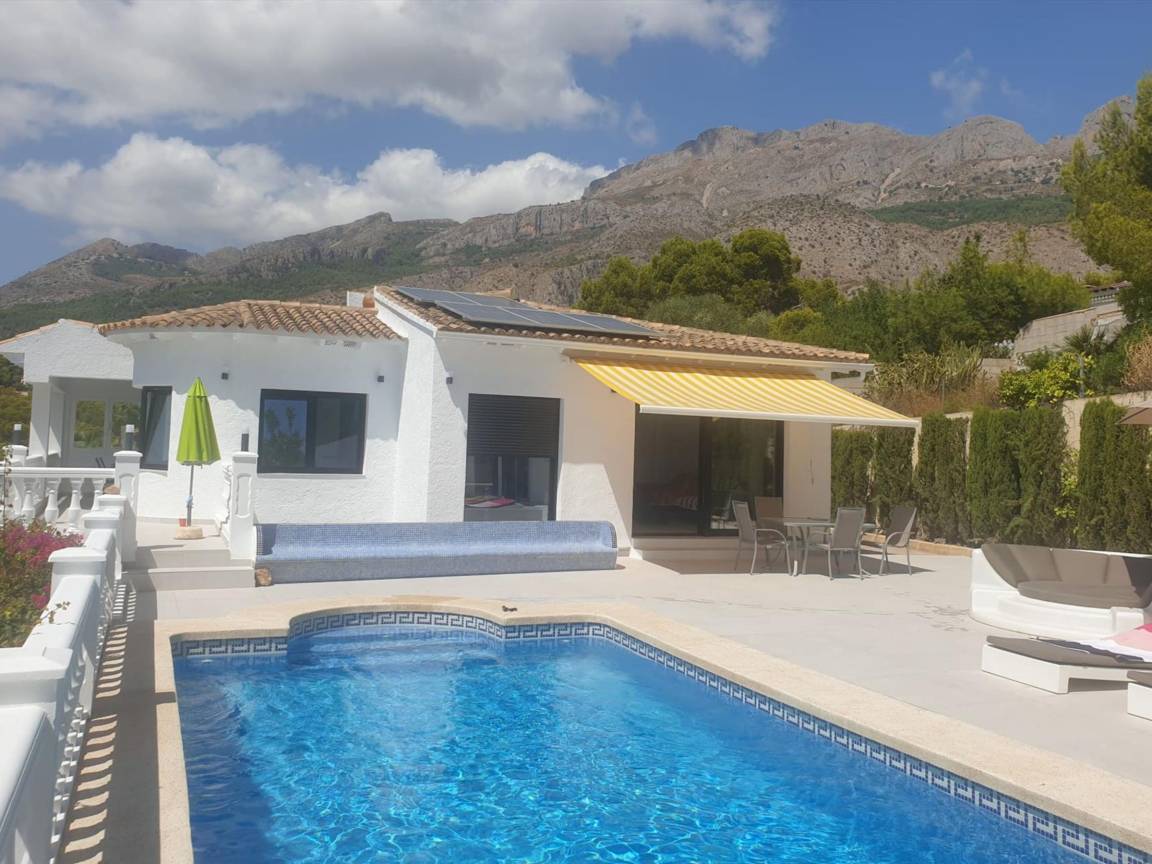 150 M² Villa ∙ 4 Schlafzimmer ∙ 8 Gäste - Altea