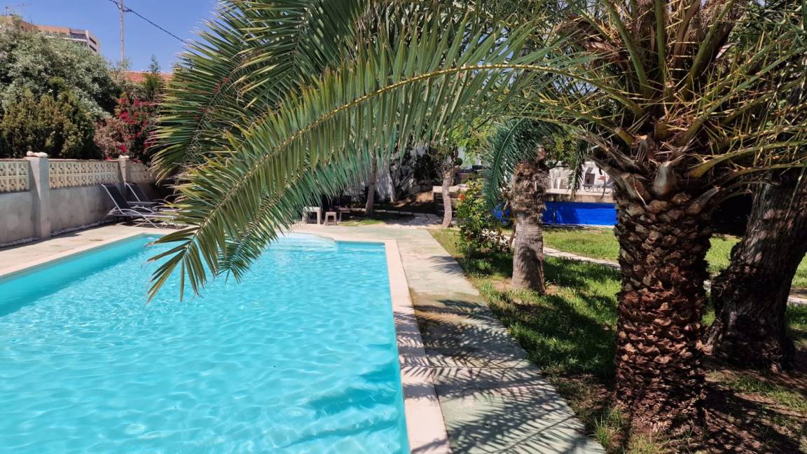 100 M² House ∙ 4 Bedrooms ∙ 9 Guests - Alicante