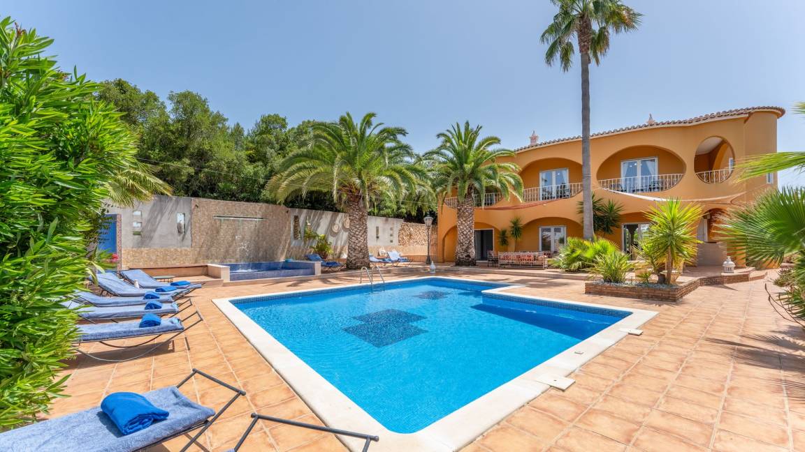 400 M² House ∙ 6 Bedrooms ∙ 12 Guests - Albufeira
