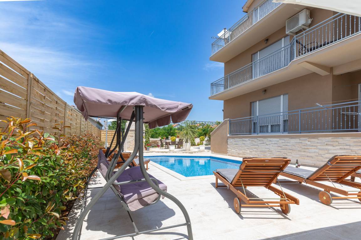 130 M² Apartamento ∙ 2 Habitaciones ∙ 5 Huéspedes - Zadar