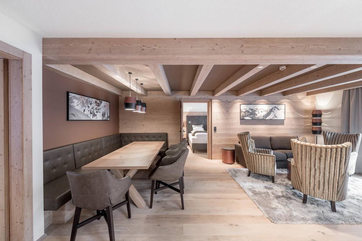 120 M² Aparthotel ∙ 4 Habitaciones ∙ 7 Huéspedes - Tirol