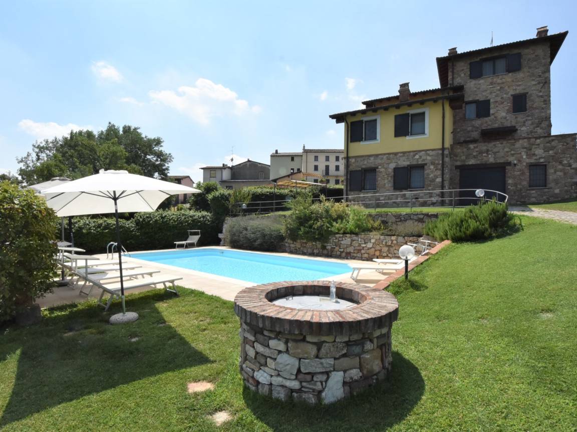 90 M² Ferienhaus ∙ 2 Schlafzimmer ∙ 4 Gäste - Lombardei