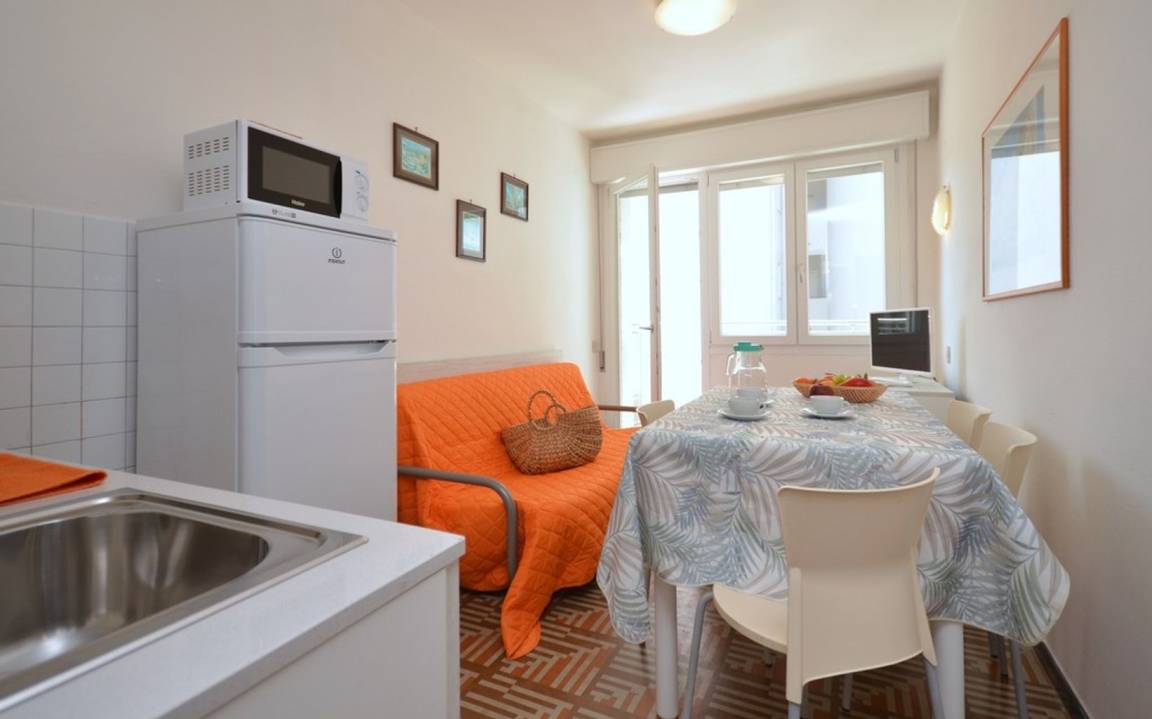 50 M² Apartamento ∙ 3 Habitaciones ∙ 6 Huéspedes - Bibione