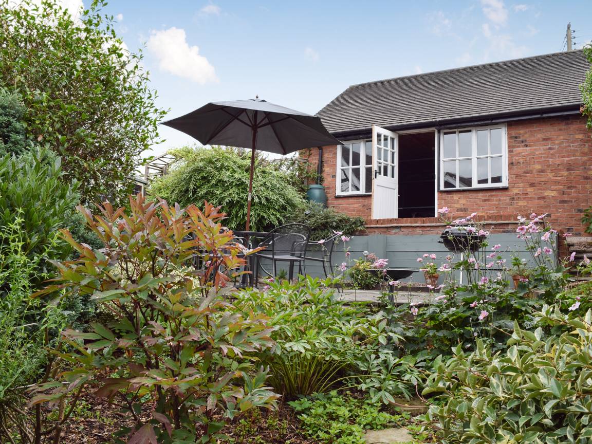 Cottage ∙ 3 Bedrooms ∙ 8 Guests - Bromsgrove