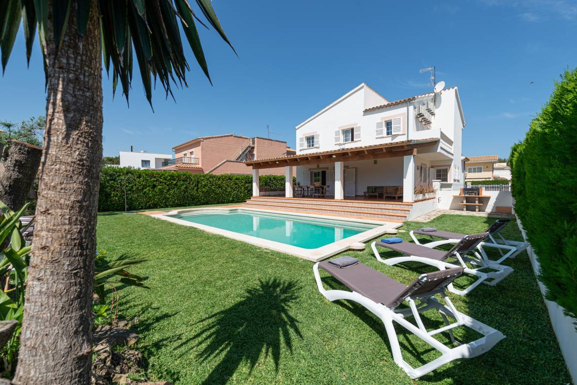 204 M² Villa ∙ 5 Chambres ∙ 10 Personnes - Pollença