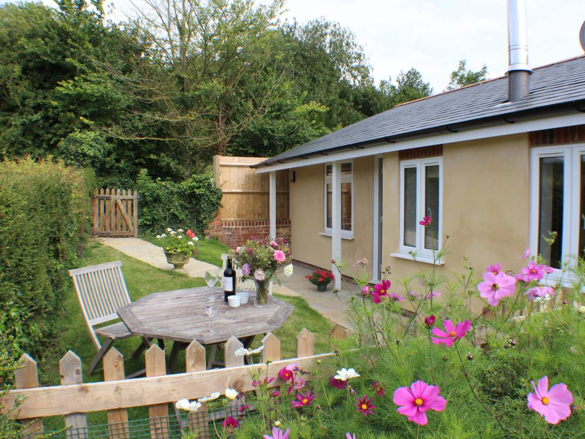 Broomley Cottage — photo 13