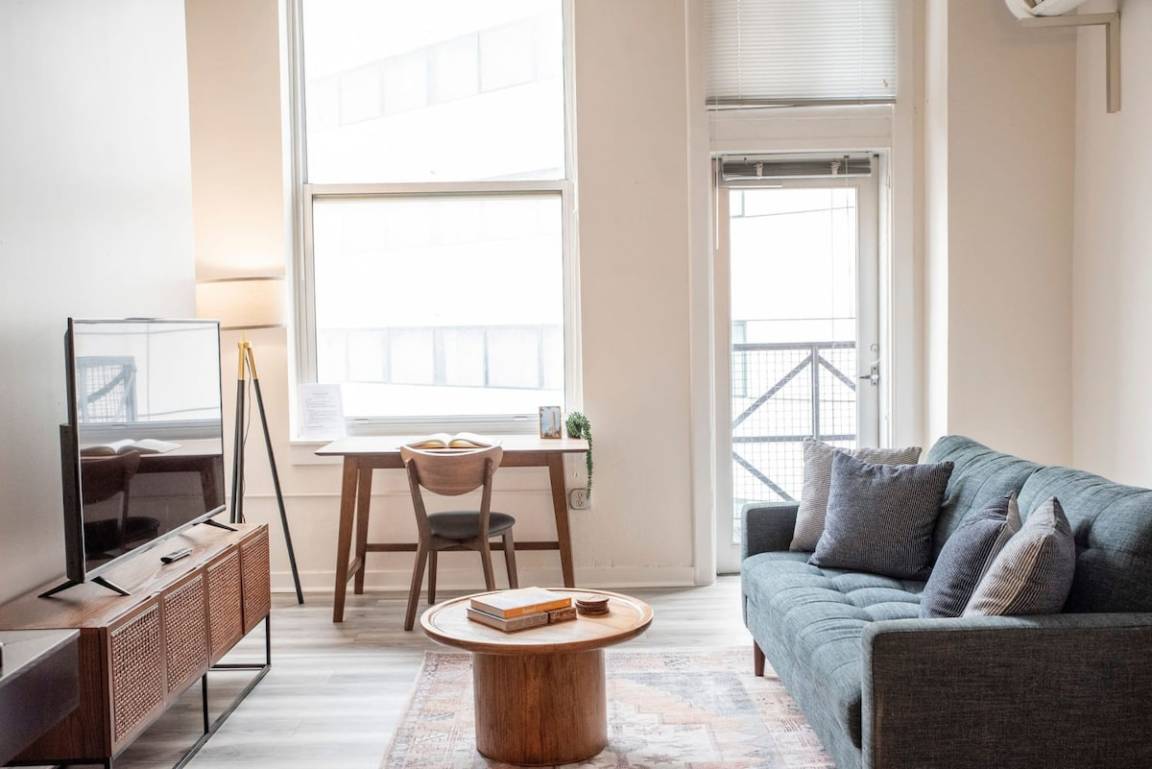 269 M² Apartment ∙ 5 Bedrooms ∙ 16 Guests - White River State Park, Indianapolis