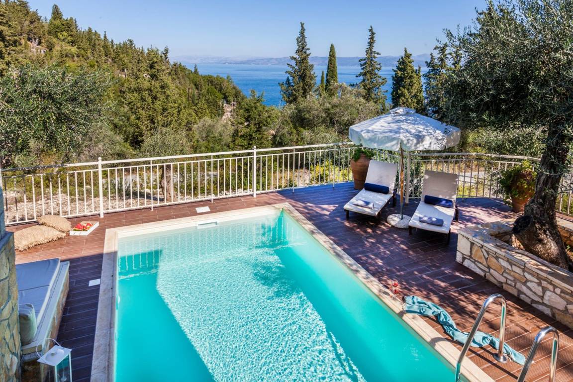 Villa ∙ 2 Bedrooms ∙ 5 Guests - Paxi