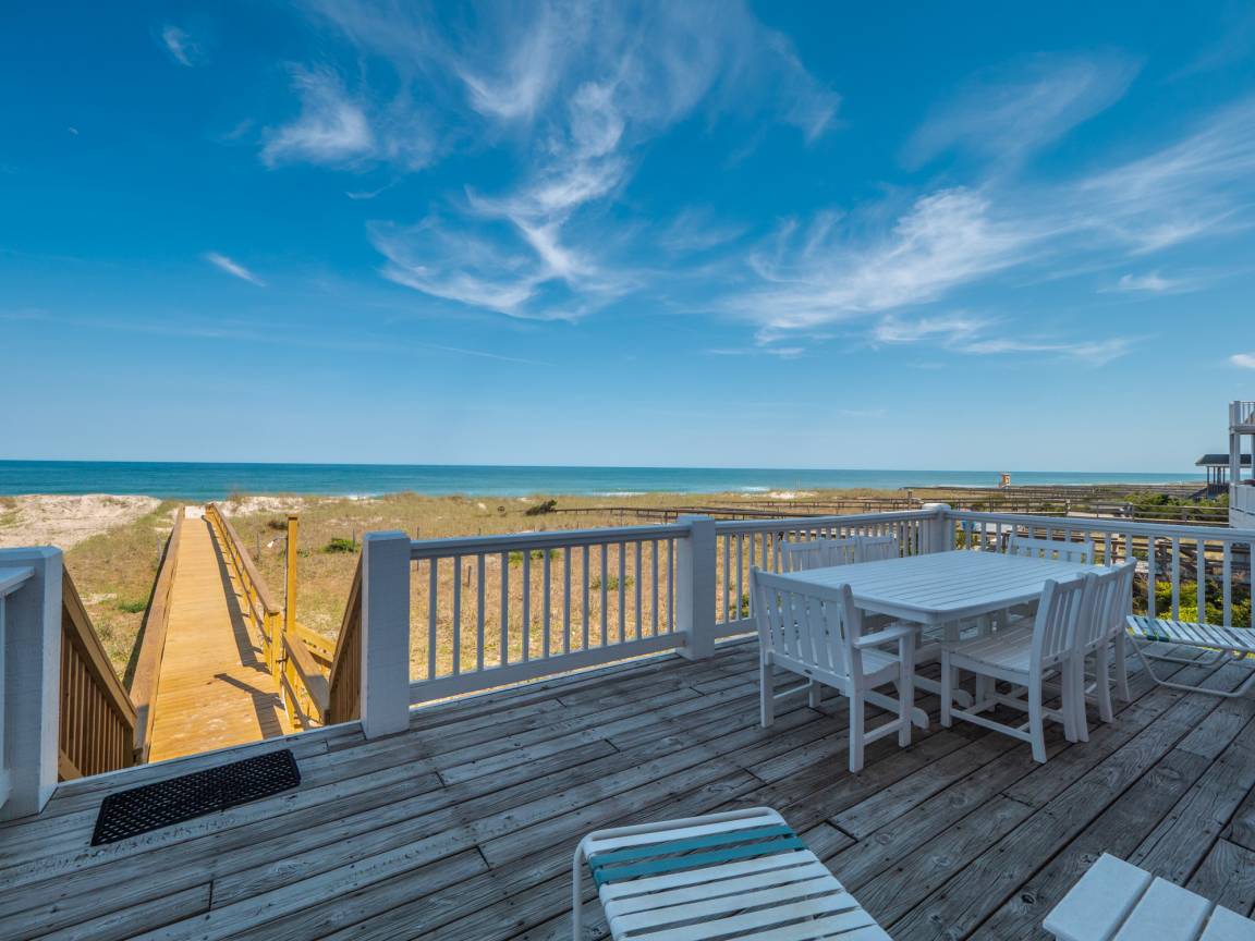 201 M² House ∙ 3 Bedrooms ∙ 8 Guests - Kure Beach, NC