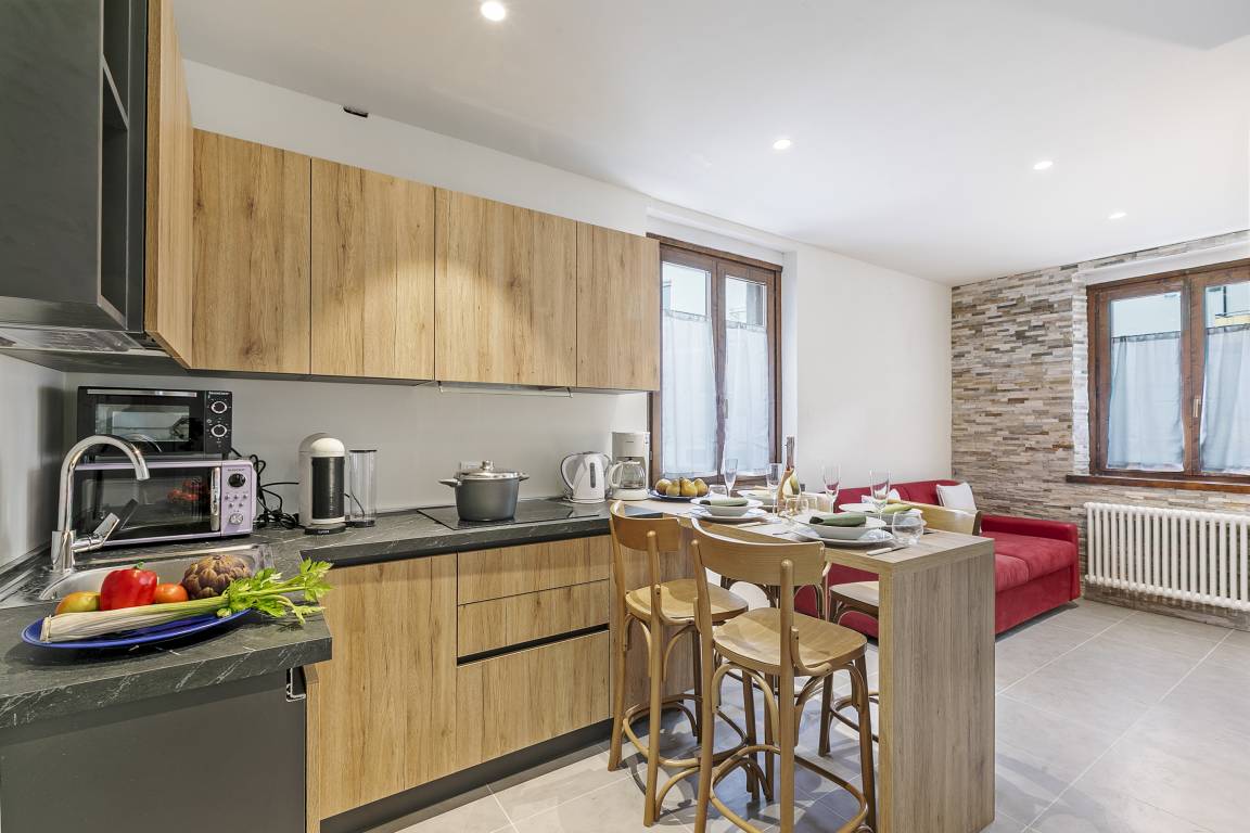45 M² Ferienwohnung ∙ 1 Schlafzimmer ∙ 4 Gäste - Nago-Torbole