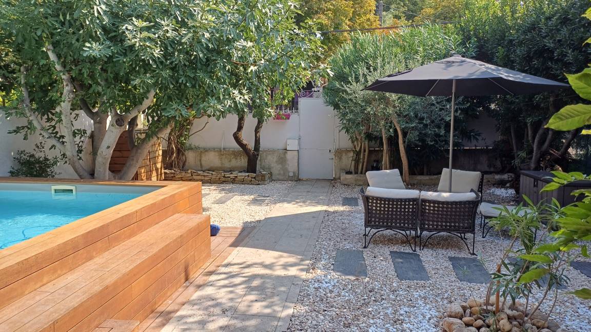 95 M² House ∙ 3 Bedrooms ∙ 9 Guests - Avignon