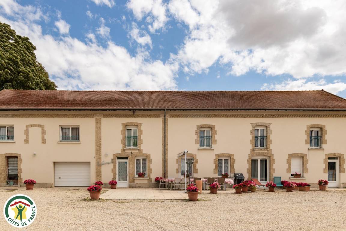 250 M² Gîte ∙ 6 Schlafzimmer ∙ 12 Gäste - Châlons-en-Champagne