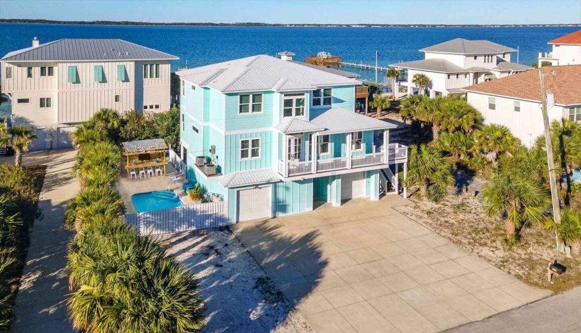 House ∙ 5 Bedrooms ∙ 21 Guests - Pensacola Beach, FL
