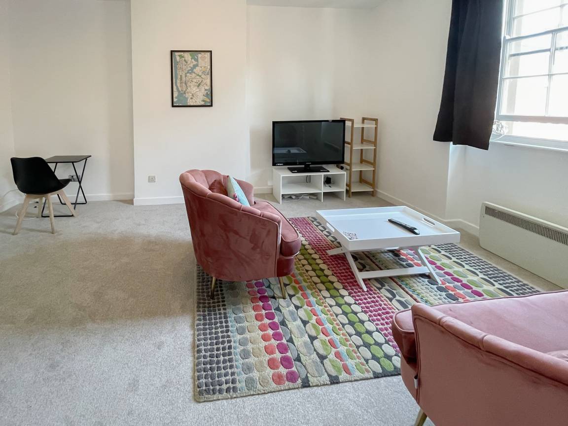 Cottage ∙ 2 Bedrooms ∙ 4 Guests - Bristol