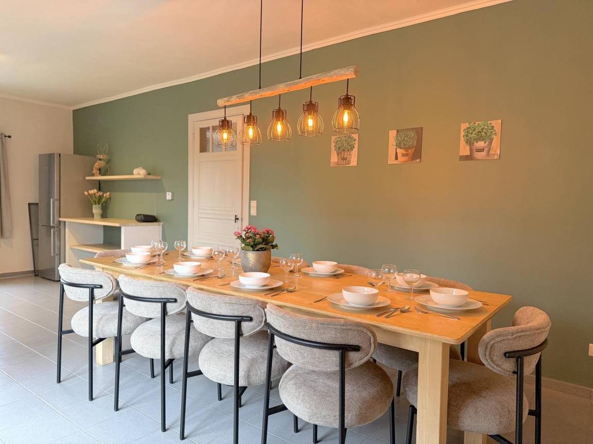 200 M² Maison De Vacances ∙ 4 Chambres ∙ 10 Personnes - Lille