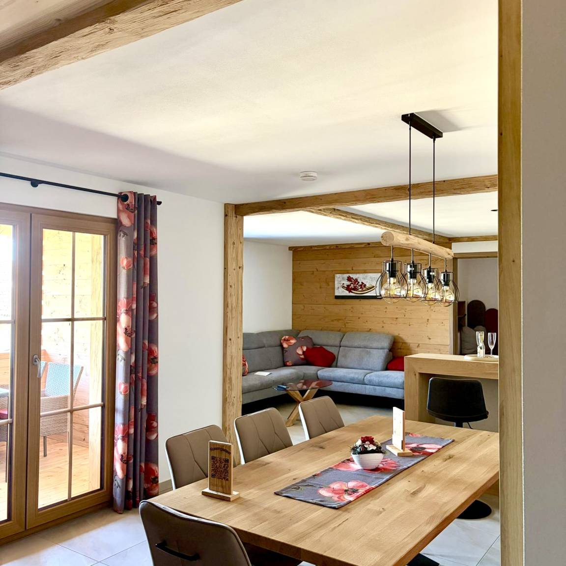 125 M² Ferienwohnung ∙ 3 Schlafzimmer ∙ 7 Gäste - Traunreut