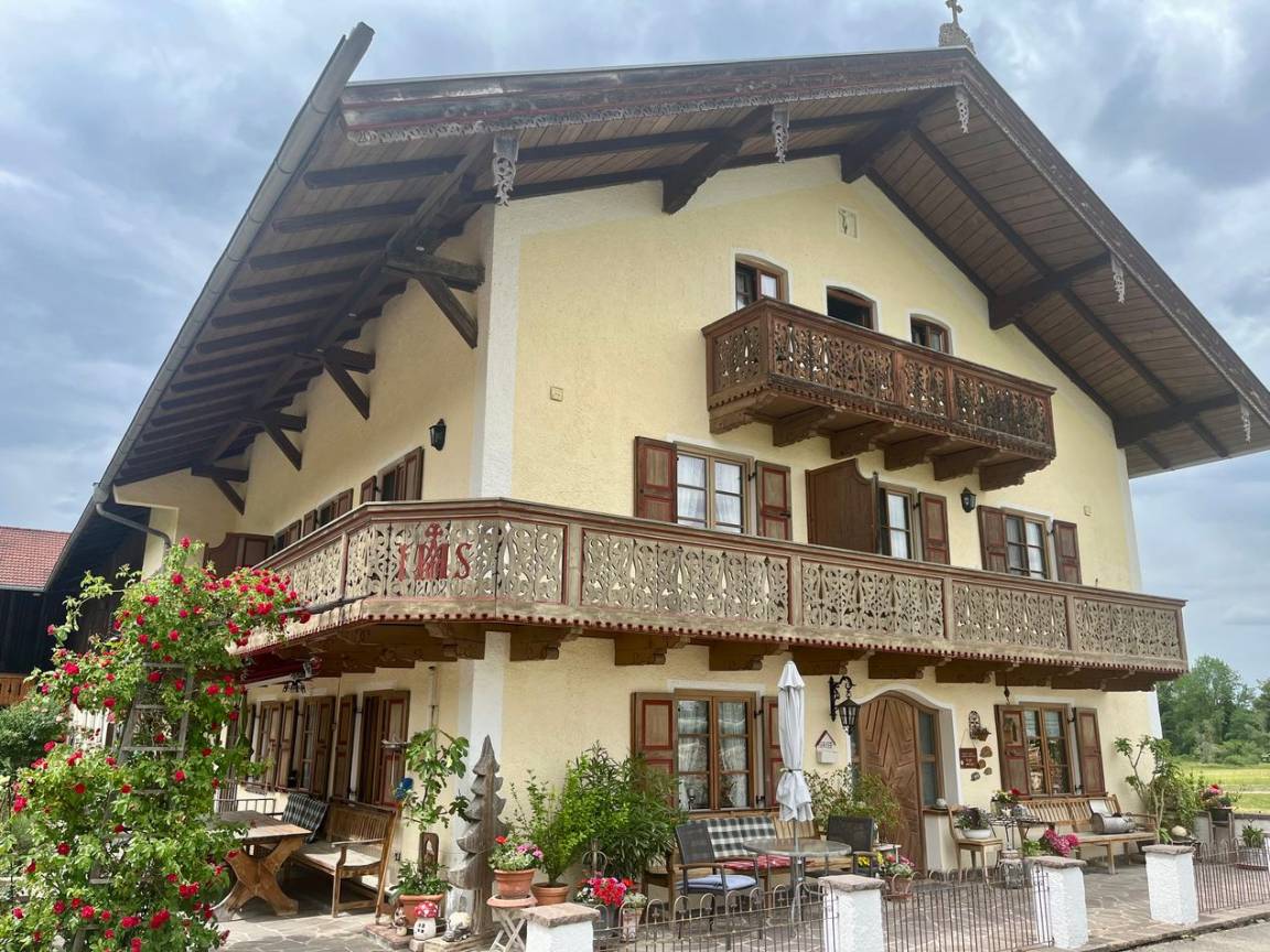 90 M² Ferienwohnung ∙ 2 Schlafzimmer ∙ 4 Gäste - Bernau am Chiemsee