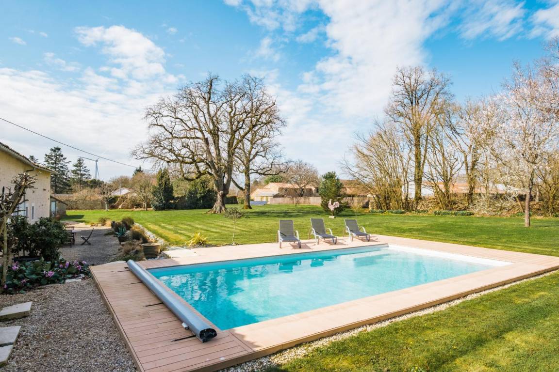 180 m&sup2; G&icirc;te 4 Schlafzimmer 11 G&auml;ste