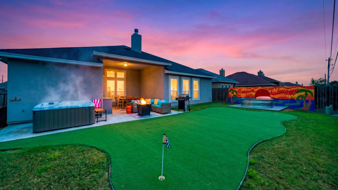 294 M² House ∙ 5 Bedrooms ∙ 16 Guests - North Padre Island, TX