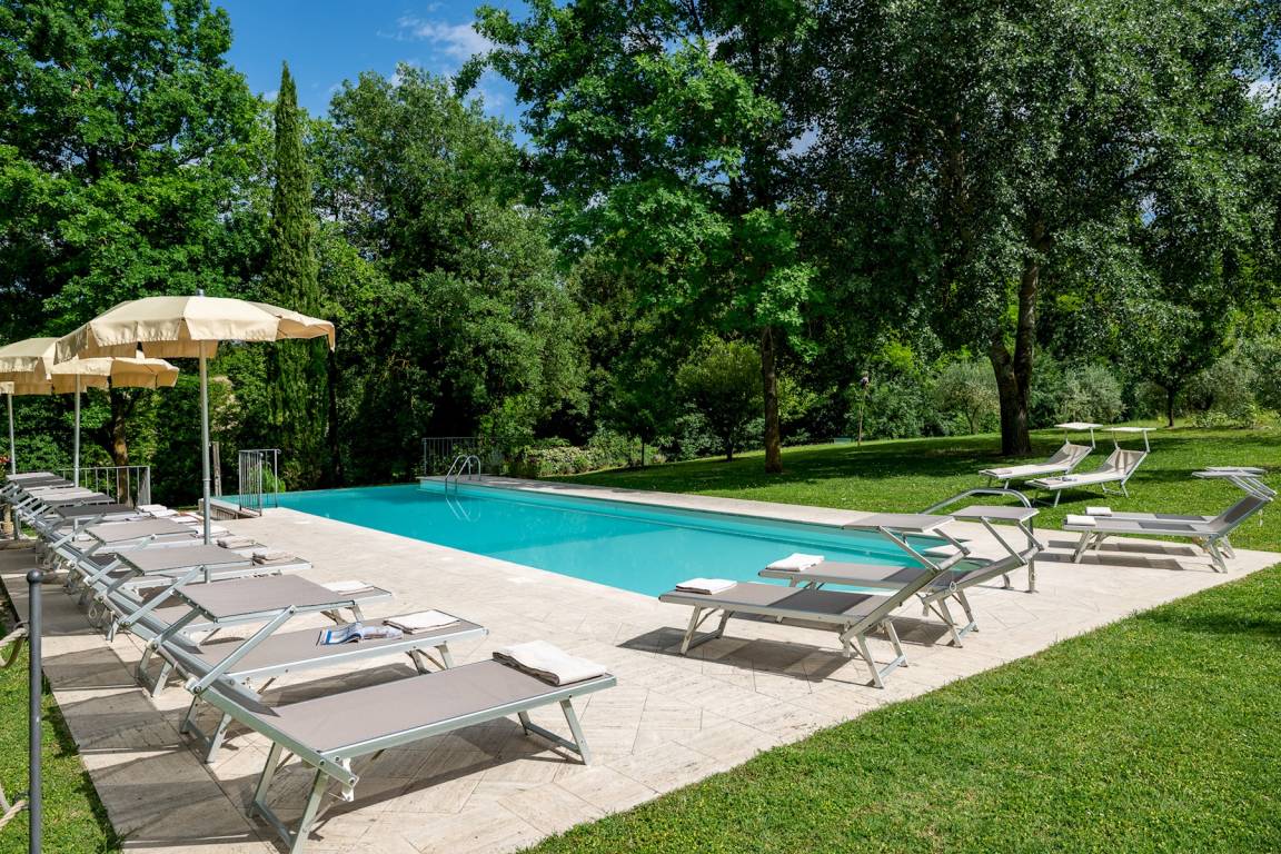 240 M² Villa ∙ 7 Habitaciones ∙ 16 Huéspedes - Chianciano Terme