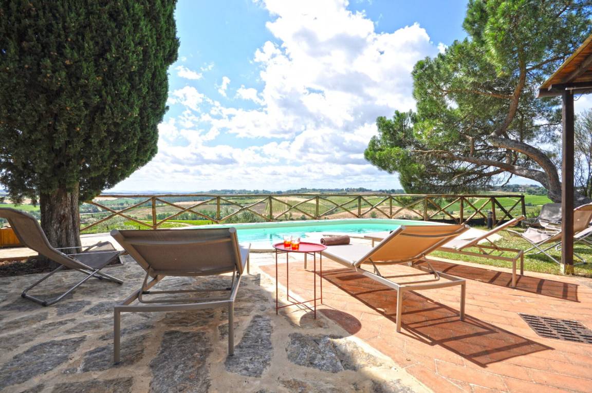 200 M² Villa ∙ 3 Habitaciones ∙ 6 Huéspedes - Siena