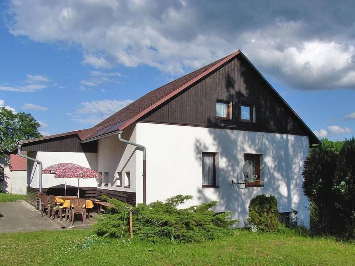 240 M² House ∙ 5 Bedrooms ∙ 10 Guests - Jablonec nad Nisou