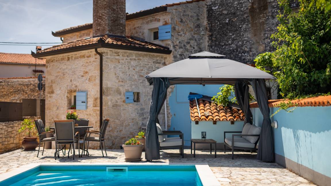 100 M² Villa ∙ 2 Bedrooms ∙ 4 Guests - Novigrad