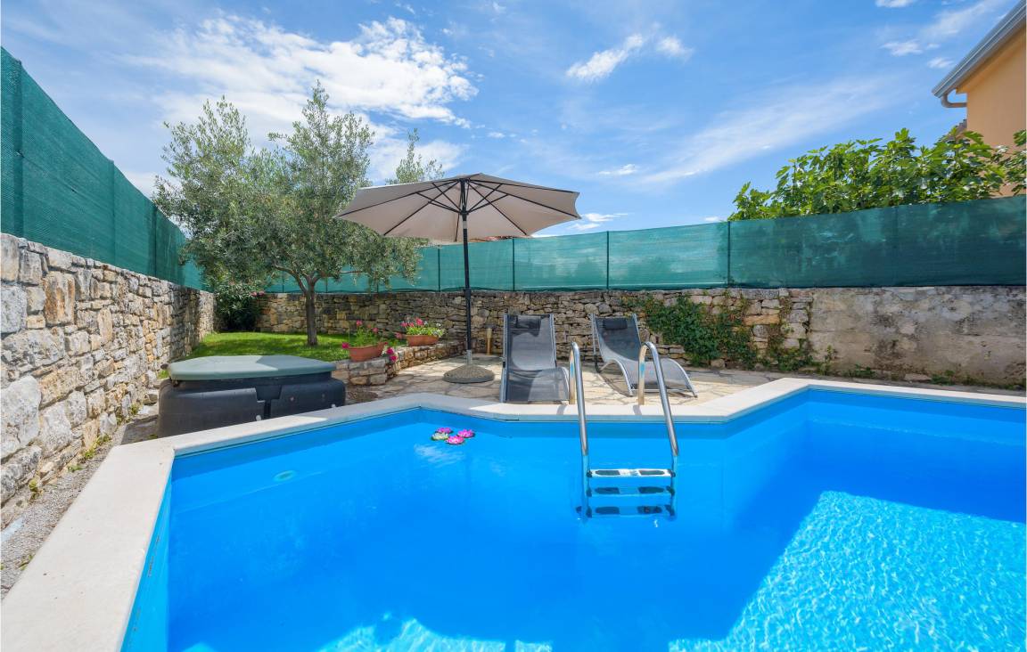 120 M² Huis ∙ 2 Slaapkamers ∙ 6 Gasten - Istrië