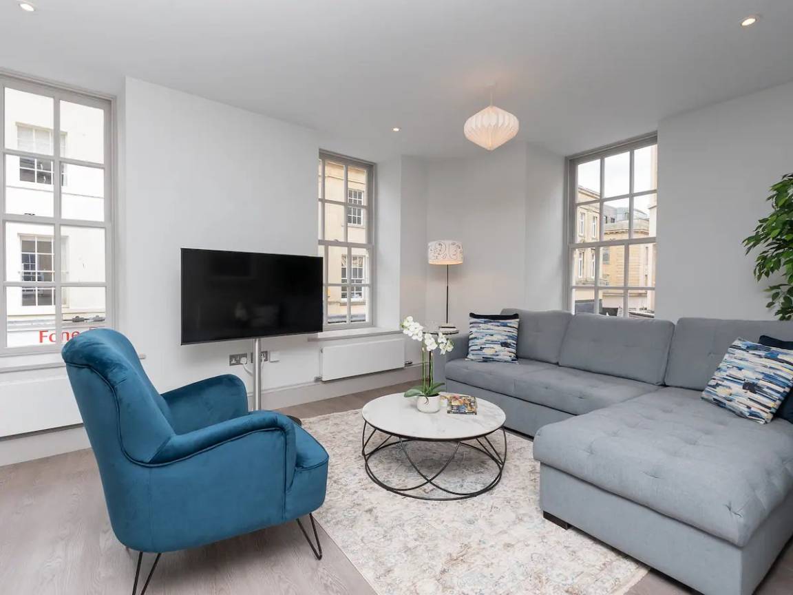74 M² Appartement ∙ 2 Slaapkamers ∙ 5 Gasten - Bath