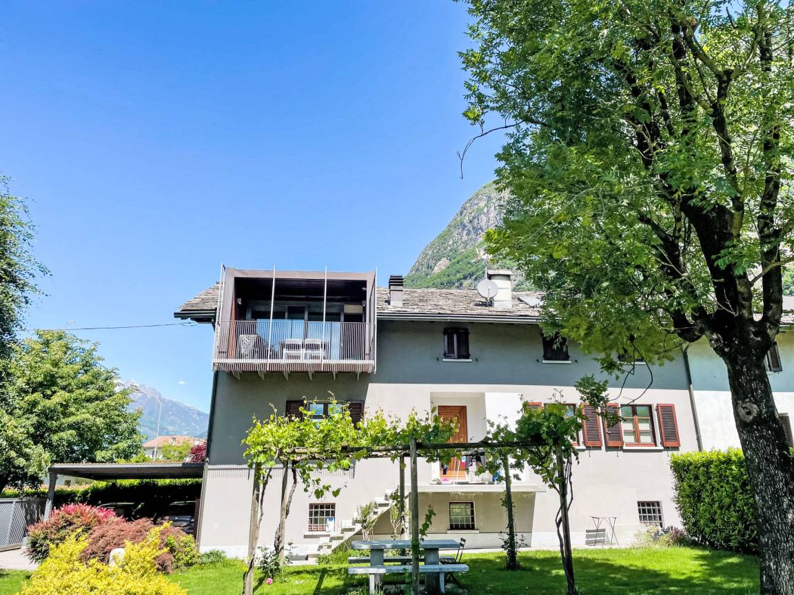 80 M² Ferienwohnung ∙ 2 Schlafzimmer ∙ 4 Gäste - Chiavenna