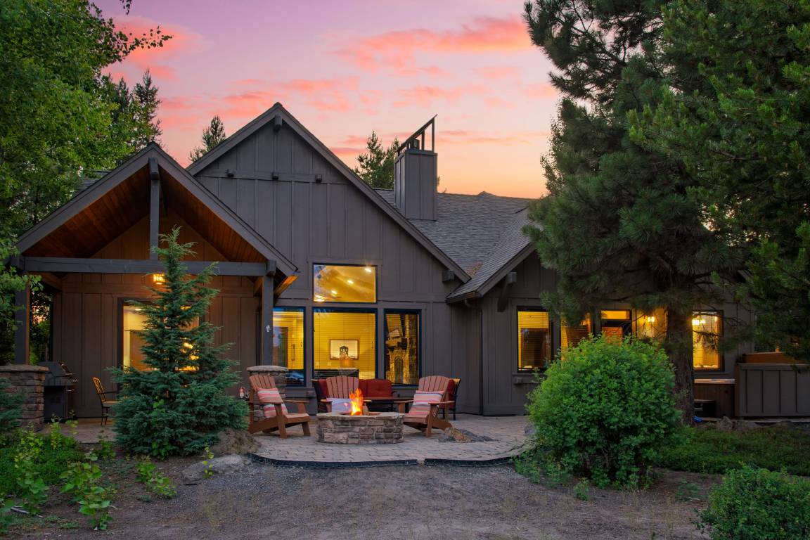 264 M² House ∙ 5 Bedrooms ∙ 12 Guests - Sunriver, OR