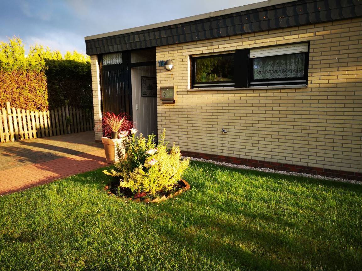 60 M² Ferienhaus ∙ 2 Schlafzimmer ∙ 4 Gäste - Butjadingen