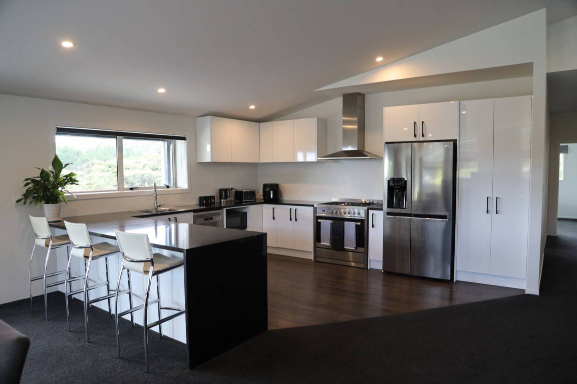 400 M² House ∙ 3 Bedrooms ∙ 8 Guests - Auckland