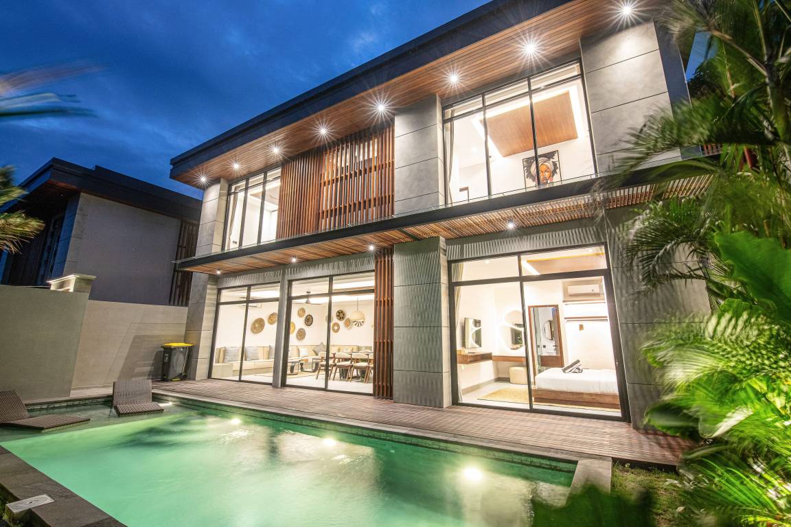 250 M² Apartment ∙ 5 Bedrooms ∙ 10 Guests - Canggu