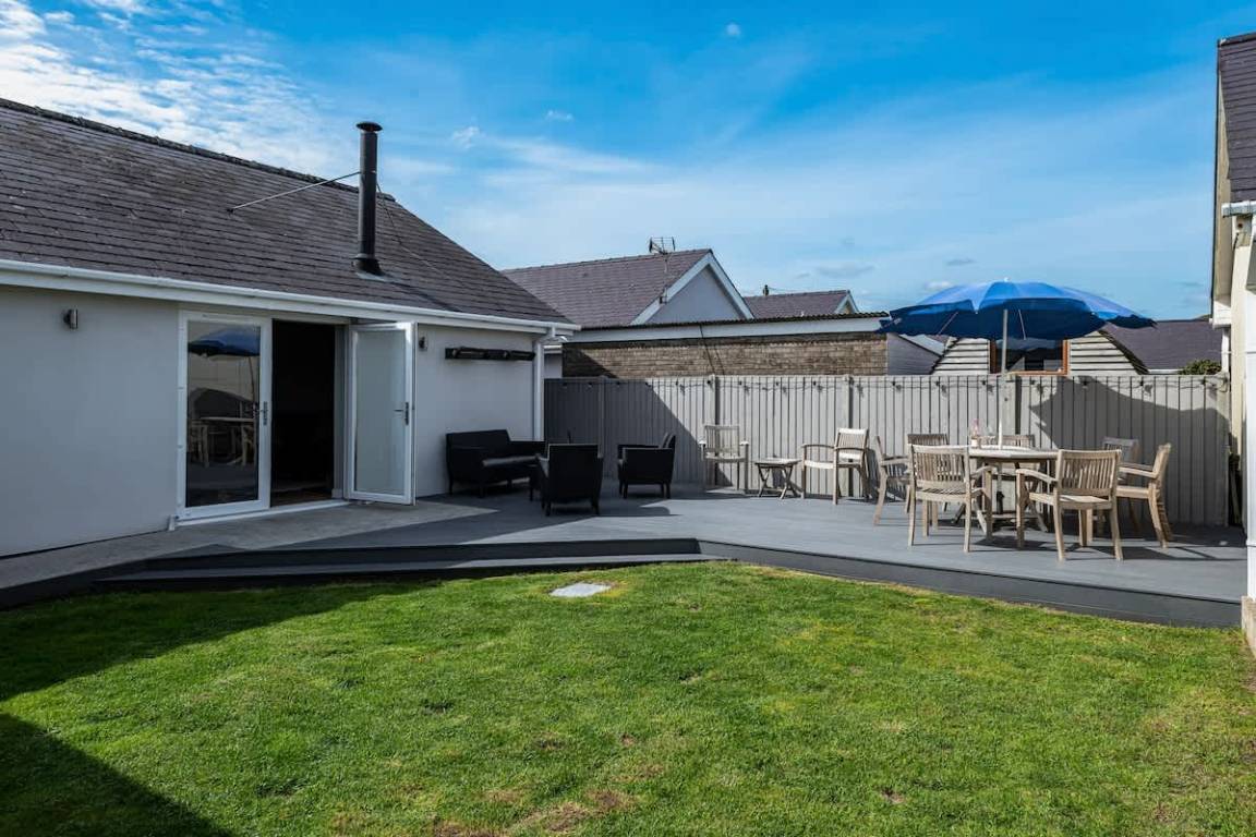 250 M² House ∙ 3 Bedrooms ∙ 8 Guests - Porthmadog