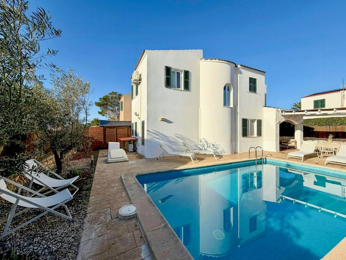 150 M² Ferienhaus ∙ 3 Schlafzimmer ∙ 8 Gäste - Menorca