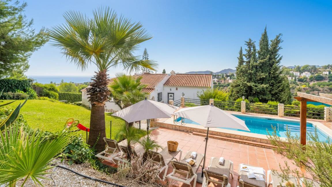 220 M² House ∙ 5 Bedrooms ∙ 10 Guests - Frigiliana