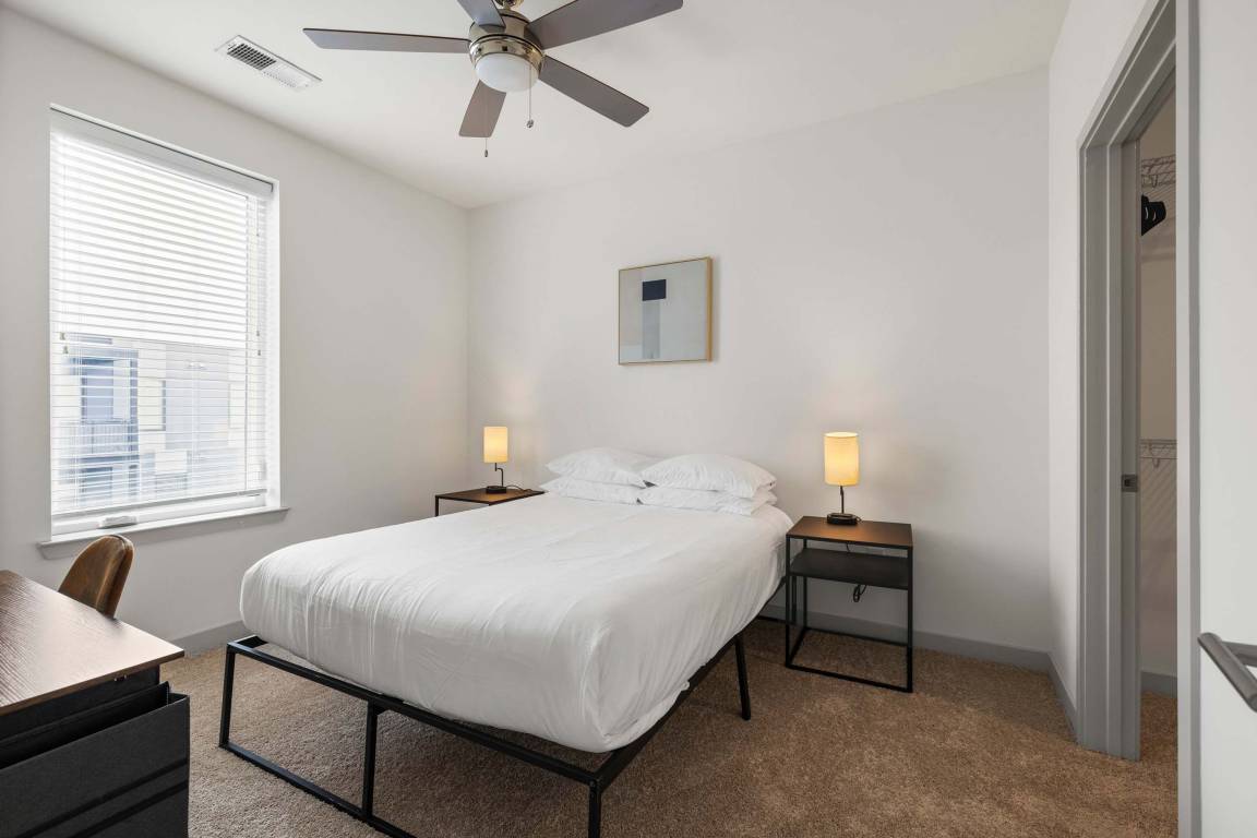 Apartment ∙ 3 Bedrooms ∙ 8 Guests - Louisville, KY