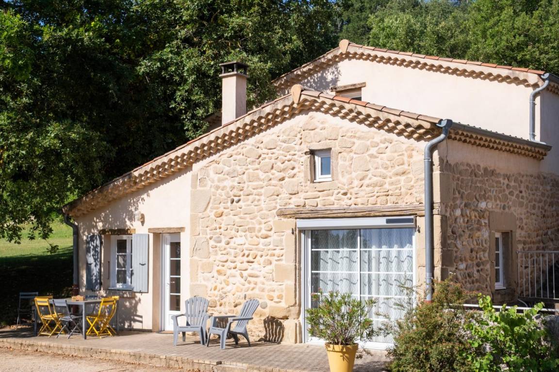 105 m&sup2; G&icirc;te 3 Schlafzimmer 6 G&auml;ste