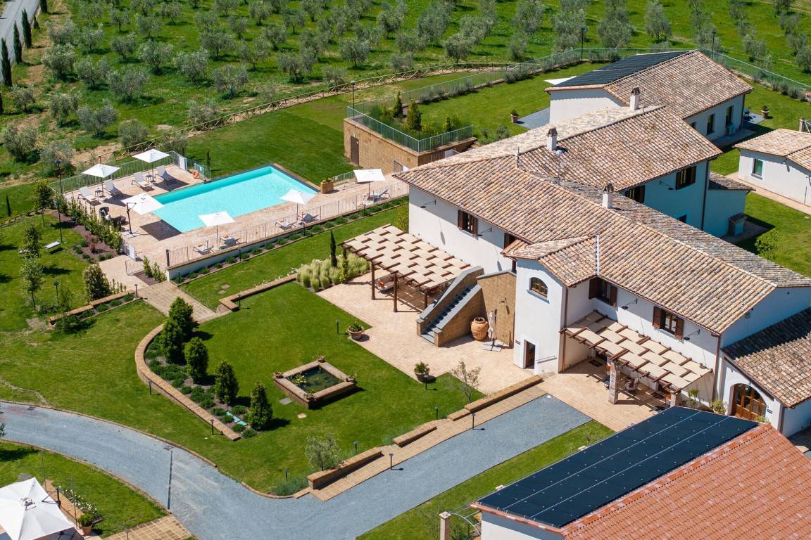 492 M² Villa ∙ 10 Slaapkamers ∙ 20 Gasten - Bolsena