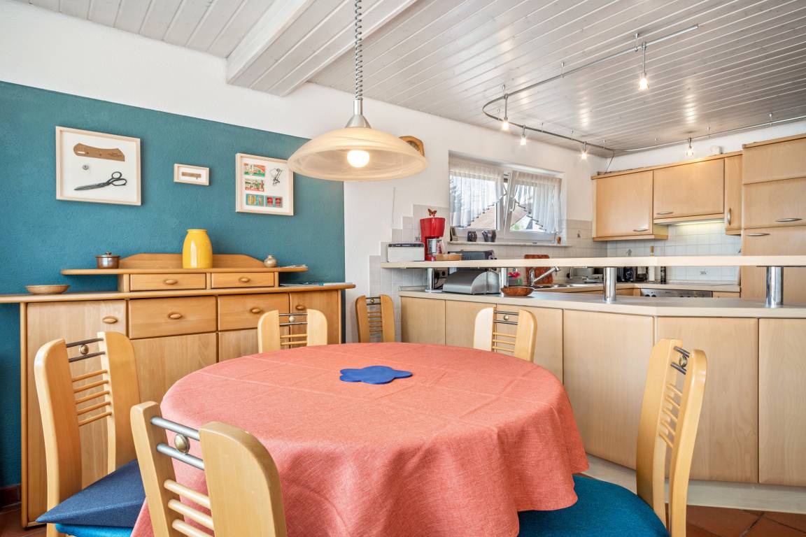 70 M² Ferienwohnung ∙ 1 Schlafzimmer ∙ 2 Gäste - Ostrach