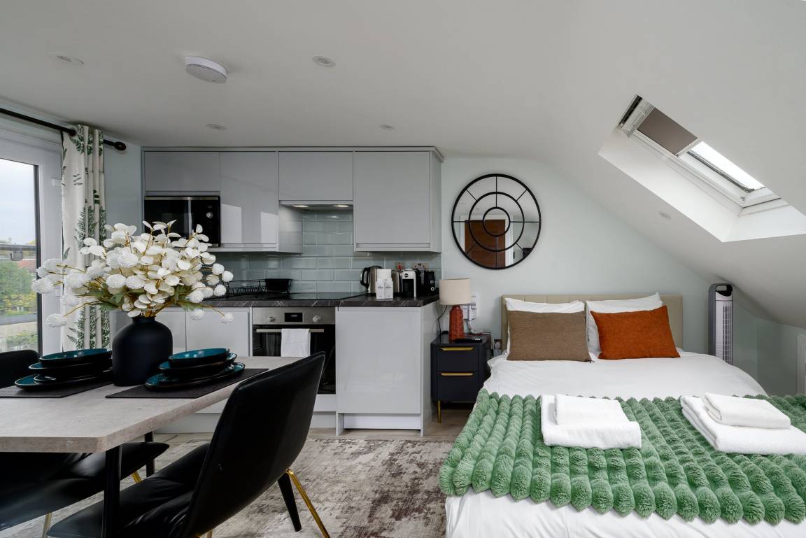 35 M² Studio Flat ∙ 1 Bedroom ∙ 2 Guests - Ruislip