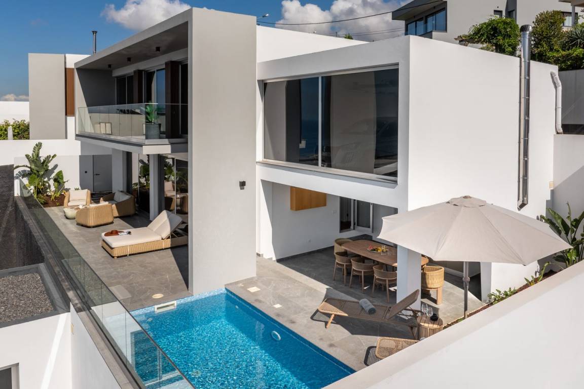 250 M² Villa ∙ 3 Makuuhuonetta ∙ 6 Vierasta - Funchal