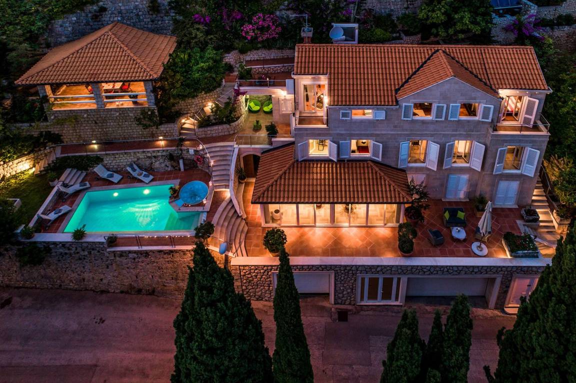 300 M² Villa ∙ 6 Chambres ∙ 12 Personnes - Dubrovnik