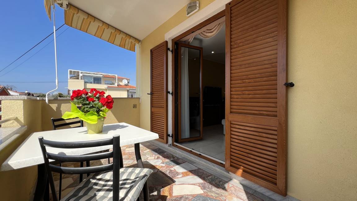 100 M² Appartement ∙ 3 Slaapkamers ∙ 5 Gasten - Novigrad