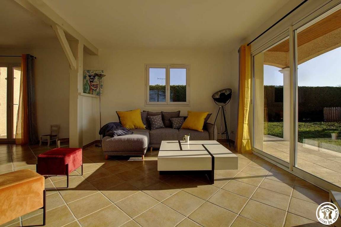 130 M² Gîte ∙ 3 Chambres ∙ 6 Personnes - Pont-de-Vaux