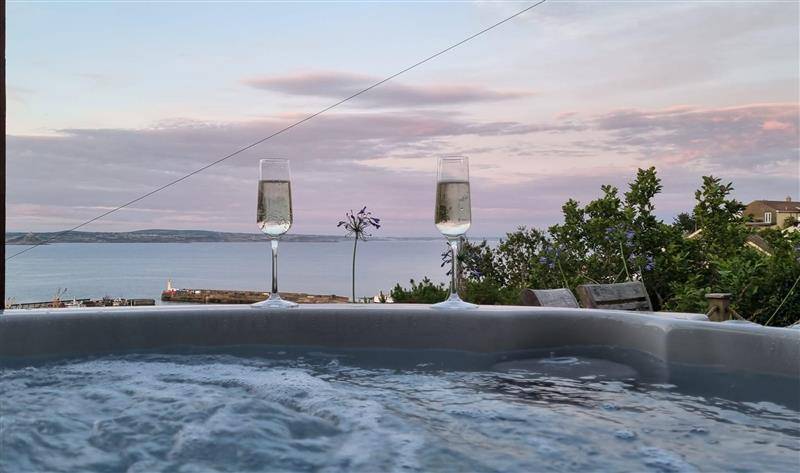 Cottage ∙ 4 Bedrooms ∙ 8 Guests - Penzance
