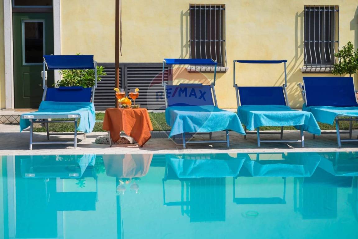 55 M² Apartment ∙ 1 Bedroom ∙ 4 Guests - Sirmione