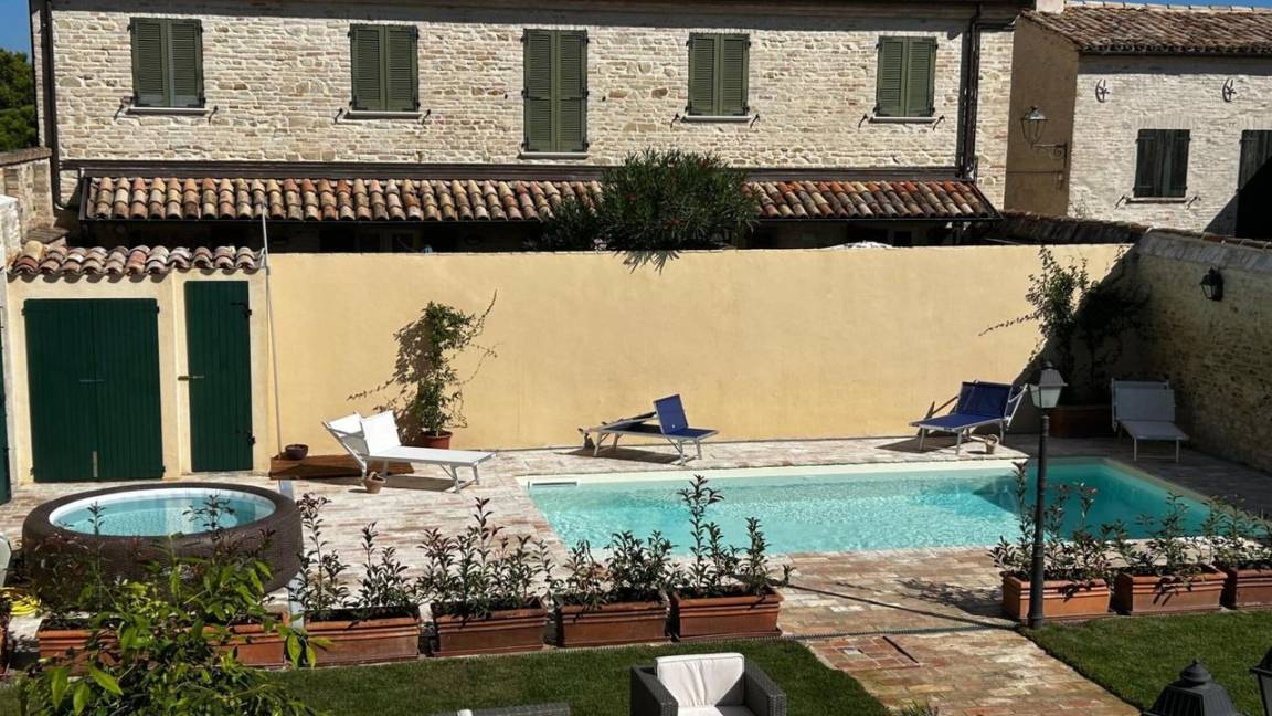 80 M² Apartment ∙ 2 Bedrooms ∙ 5 Guests - Pesaro